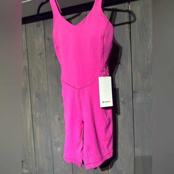 NWT lululemon Align Bodysuit -Sonic Pink - Picture 3 of 4
